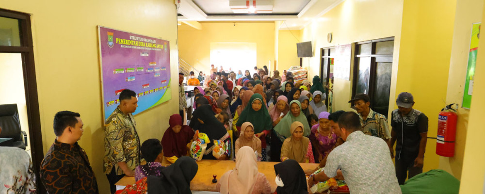 PIK2 Bagi-Bagi Beras Ke Desa-Desa Di Pesisir Utara Kabupaten Tangerang