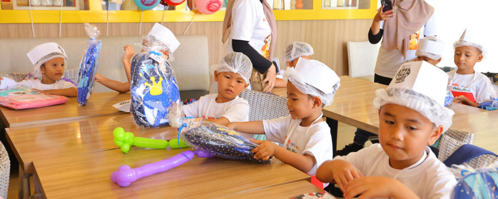 BERPETUALANG SERU MENJADI KOKI CILIK BERSAMA KAK RARA