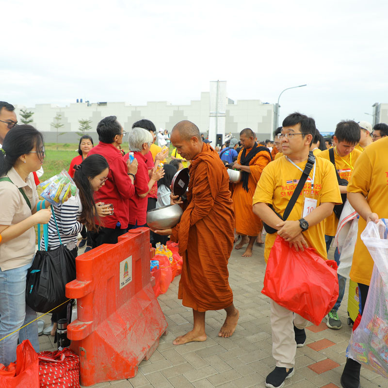 PENYALURAN DONASI DARI KEGIATAN PINDAPATA DAN SANGHADANA DI TENGAH PERJALANAN SPIRITUAL BHIKKHU THUDONG 2025