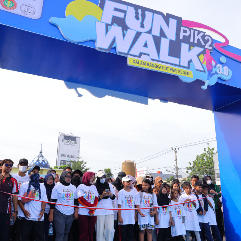 CSR PIK2 RAYAKAN HARI PAHLAWAN DAN GURU MELALUI KEGIATAN FUN WALK & LOMBA-L0MBA INSPIRATIF