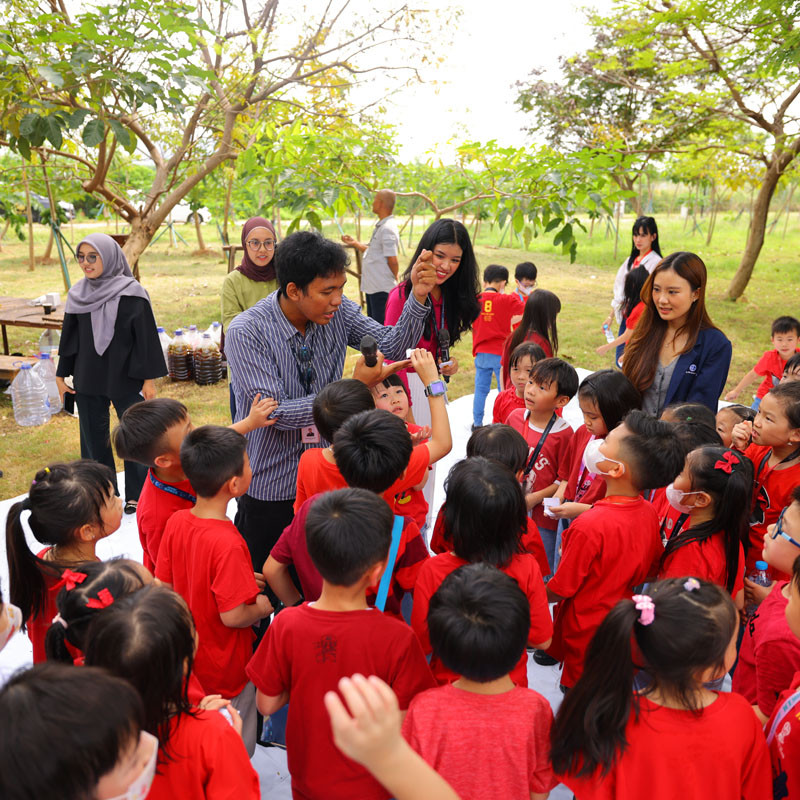 ST. JOHANNES BERCHMANS SCHOOL TANAMKAN CINTA LINGKUNGAN LEWAT EDUKASI DI GREENBELT PIK2