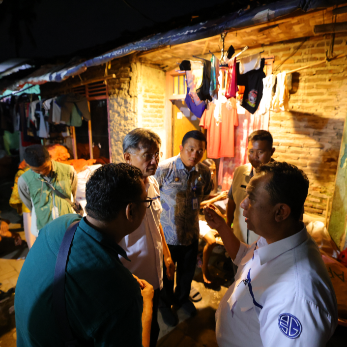 PIK2 TINJAU LOKASI BANTUAN BEDAH RUMAH DI KECAMATAN TELUKNAGA