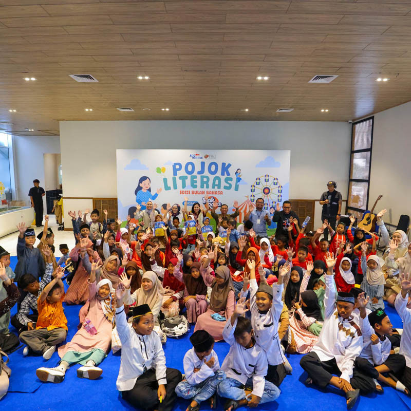 POJOK LITERASI BERSAMA KAK RARA, BULAN BAHASA DI PASIR PUTIH PIK2