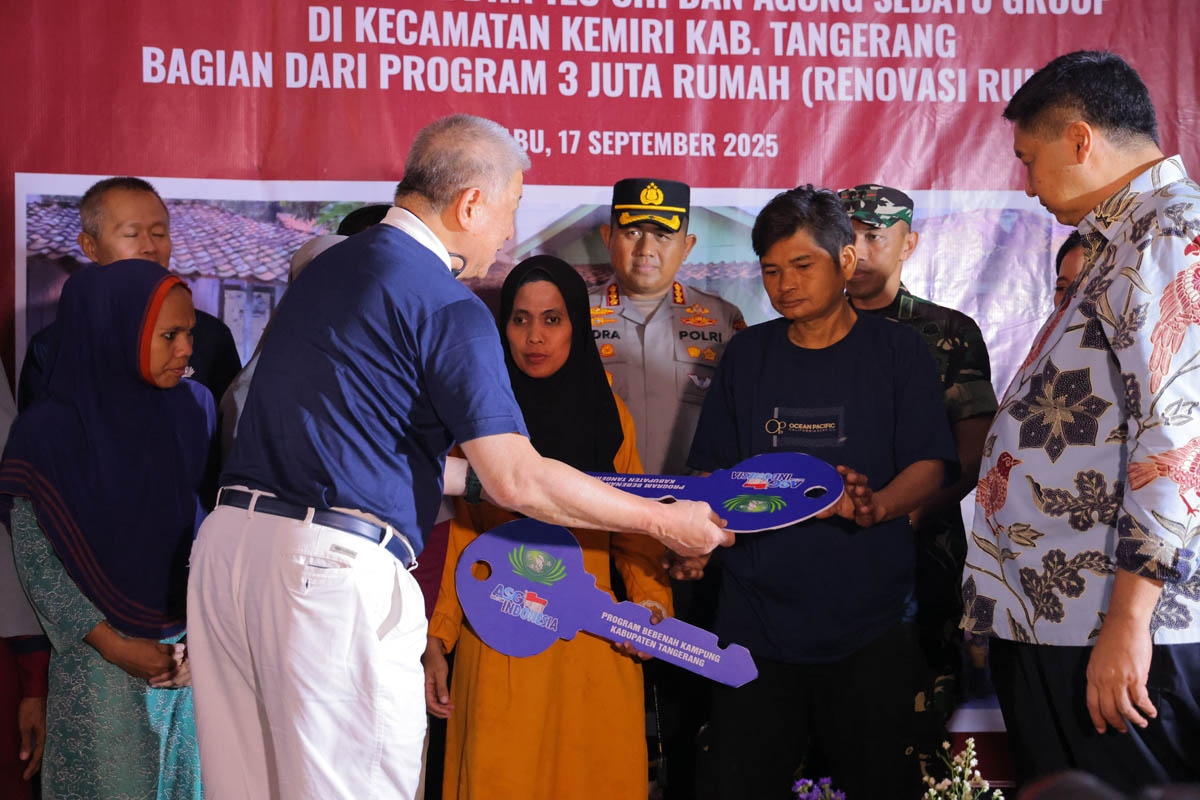 SERAH TERIMA KUNCI PROGRAM RENOVASI RUMAH MERAH PUTIH