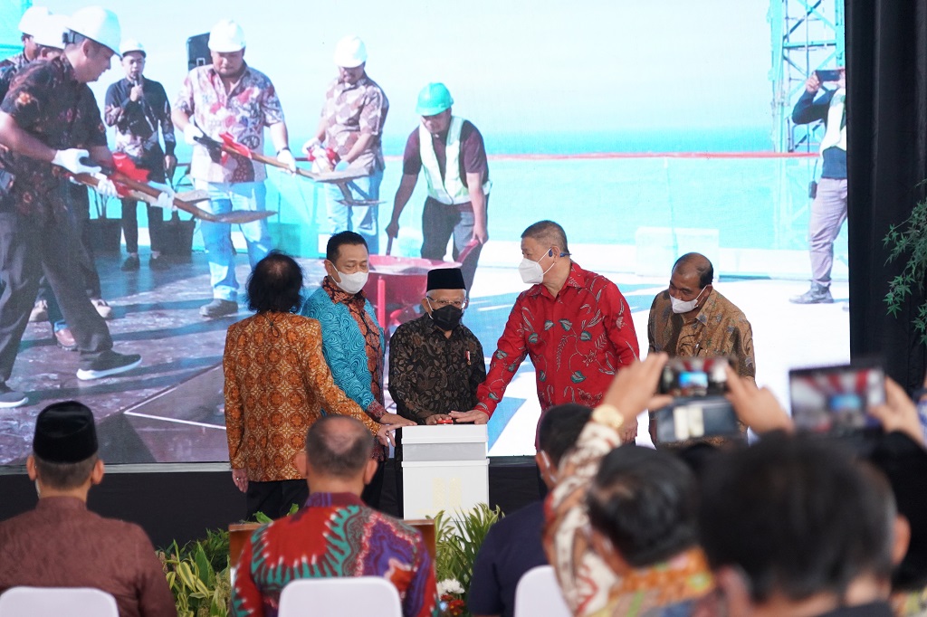 Wapres RI Ma'ruf Amin Resmikan Topping Off Menara Syariah