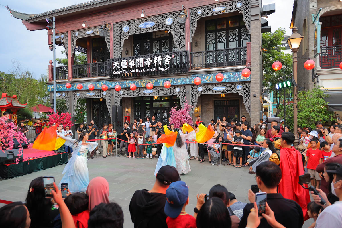 MERIAH DAN PENUH WARNA, PERAYAAN CAP GO MEH DI PANTJORAN PIK RAYAKAN KEBERAGAMAN BUDAYA