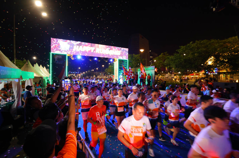 GLOW UP IN MOTION! “PIK NITE RUN 2025 – LOMBA LARI MALAM IKONIK DI PIK2”